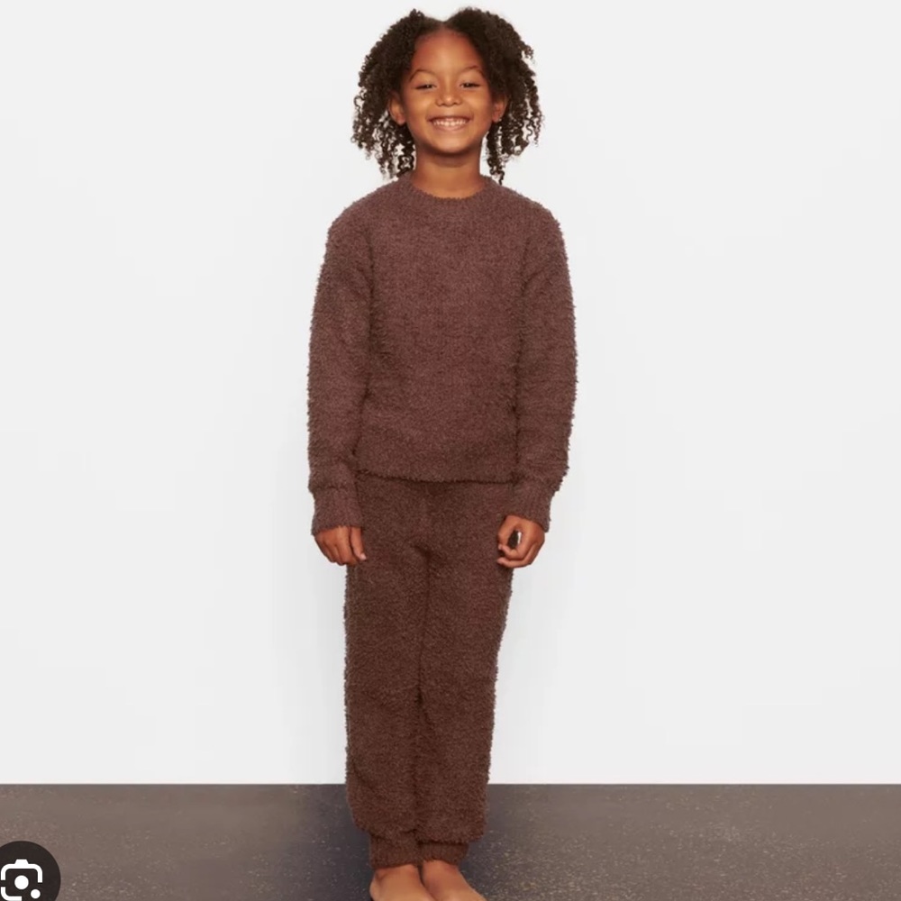 NWT Skims Girls 6/7 Cozy Garnet Joggers Crew Neck Sweatshirt Set